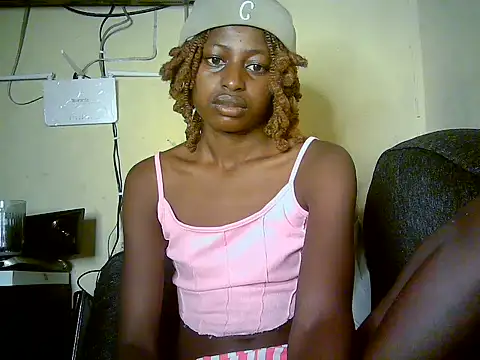 Snapshot of Therry-heart chatting on June 18, 4:57 am Therry-heart online show from June 18, 4:57 am