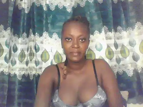 Snapshot of Beutymelani chatting on May 21, 1:18 pm Beutymelani online show from May 21, 1:18 pm