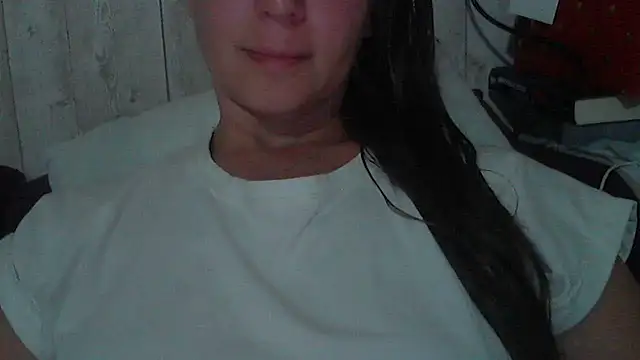 Snapshot of Bella--White chatting on June 7, 4:00 pm Bella--White online show from June 7, 4:00 pm