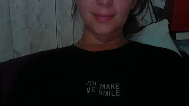 Snapshot of Bella--White chatting on June 14, 3:58 pm Bella--White online show from June 14, 3:58 pm