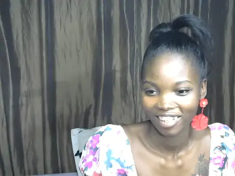 Snapshot of Africana_slim chatting on June 14, 4:31 pm Africana slim online show from June 14, 4:31 pm