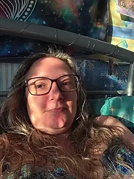 Izzylove47 online show from June 19, 5:34 am