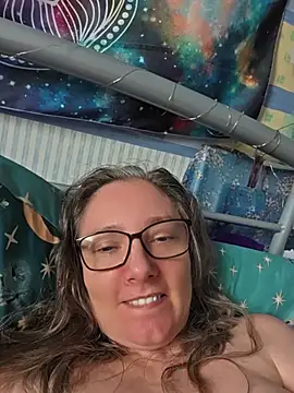Izzylove47 online show from June 28, 9:15 am