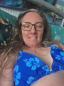 Izzylove47 online show from July 3, 11:49 am