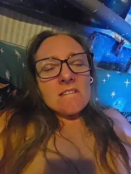 Izzylove47 online show from July 13, 9:17 pm
