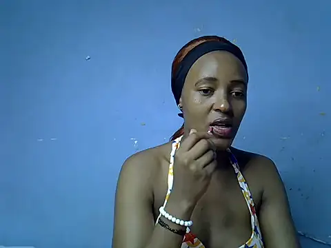 Snapshot of Slim_shy chatting on July 29, 11:58 pm Slim shy online show from July 29, 11:58 pm