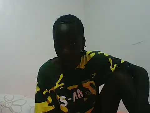 Snapshot of Darkpretty23 chatting on May 19, 4:52 am Darkpretty23 online show from May 19, 4:52 am