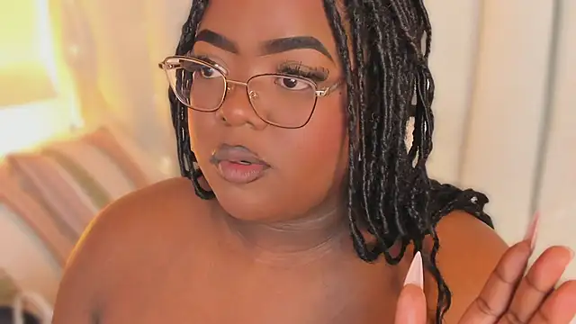 Snapshot of Ayanaa_Ebony_ chatting on June 9, 11:22 am Ayanaa Ebony online show from June 9, 11:22 am