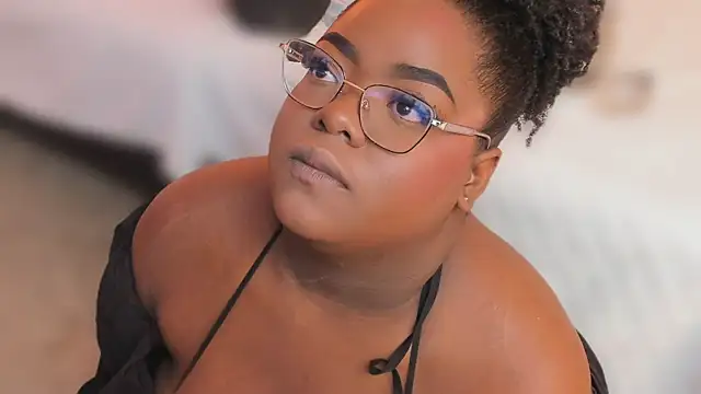Ayanaa Ebony  online show from July 17, 11:28 am