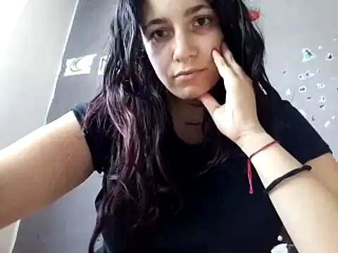 Snapshot of Rossyta_r chatting on June 8, 7:31 am Rossyta r online show from June 8, 7:31 am