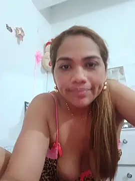 Snapshot of NaughtyMorenna chatting on June 14, 4:14 am NaughtyMorenna online show from June 14, 4:14 am