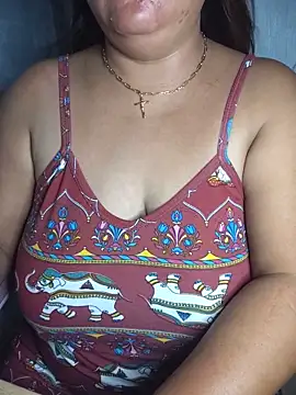 Snapshot of BlackLady_Rose chatting on June 2, 8:11 pm BlackLady Rose online show from June 2, 8:11 pm