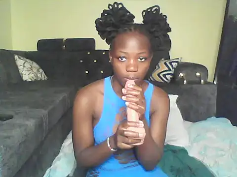 Snapshot of hot_chocolate222 chatting on June 4, 3:56 am hot chocolate222 online show from June 4, 3:56 am