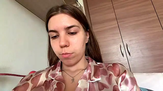 LaurindaStalford online show from June 5, 4:02 pm