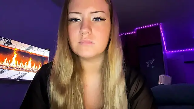 Lisi Kiss  online show from June 12, 6:51 pm