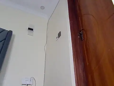 Snapshot of slimy_gal12 chatting on May 21, 7:32 pm slimy gal12 online show from May 21, 7:32 pm