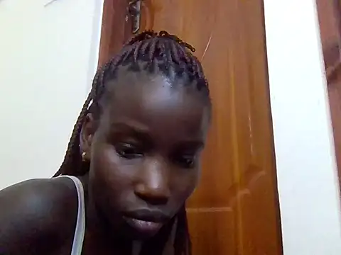 Snapshot of slimy_gal12 chatting on May 25, 7:20 pm slimy gal12 online show from May 25, 7:20 pm