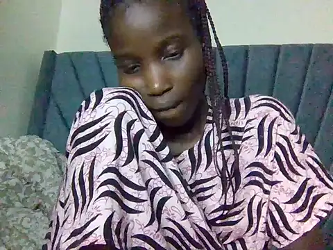 Snapshot of slimy_gal12 chatting on June 6, 6:34 pm slimy gal12 online show from June 6, 6:34 pm