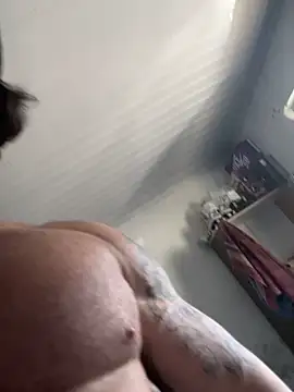 Snapshot of Sarado_Tesudo chatting on May 28, 3:31 pm Sarado Tesudo online show from May 28, 3:31 pm
