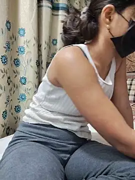 Snapshot of tamanna-01 chatting on June 6, 6:01 pm tamanna-01 online show from June 6, 6:01 pm