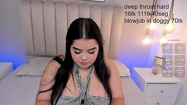 Snapshot of alessiaowen_ chatting on June 10, 7:24 pm alessiaowen online show from June 10, 7:24 pm