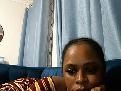 Snapshot of pretty_zii chatting on May 15, 6:04 pm pretty zii online show from May 15, 6:04 pm