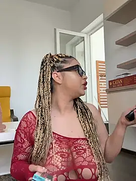 DaianaKimberly online show from June 18, 9:14 am