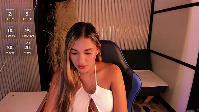 SophieWatson  online show from June 19, 1:48 pm