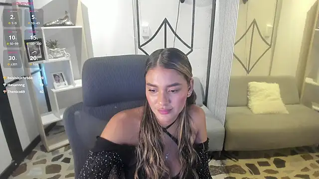 SophieWatson  online show from June 26, 4:44 pm