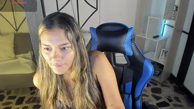 SophieWatson  online show from July 10, 12:41 pm