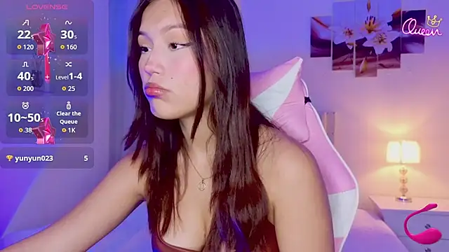naomifire  online show from June 8, 12:27 pm
