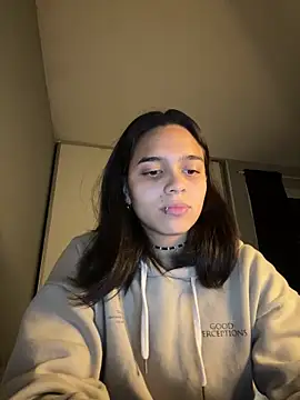 Snapshot of delilahraebaby chatting on June 3, 3:53 am delilahraebaby online show from June 3, 3:53 am