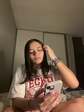Snapshot of delilahraebaby chatting on July 6, 7:05 am delilahraebaby online show from July 6, 7:05 am