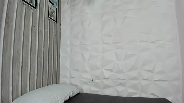 Snapshot of sckrapper chatting on May 20, 12:00 pm sckrapper online show from May 20, 12:00 pm