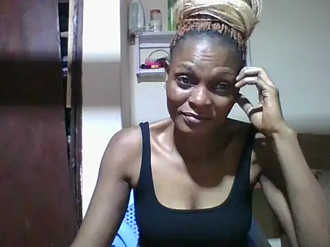 Snapshot of Ebonyqueen4 chatting on June 9, 7:53 am Ebonyqueen4 online show from June 9, 7:53 am
