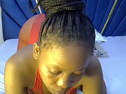 shanell kiss online show from July 12, 4:20 pm