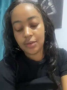 petite lexiiivv online show from July 14, 11:16 am