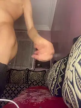 Snapshot of nour-gay chatting on June 22, 12:02 am nour-gay online show from June 22, 12:02 am