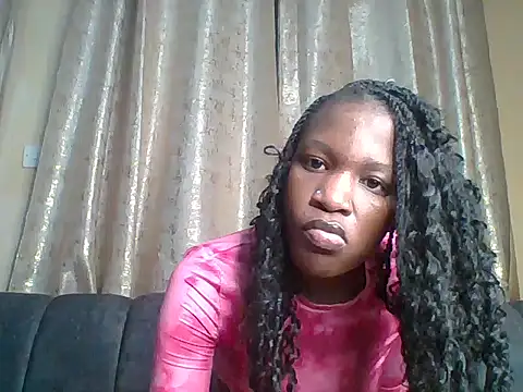 Snapshot of Sexy_dotta chatting on June 14, 8:00 pm Sexy dotta online show from June 14, 8:00 pm