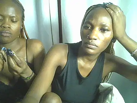 SleekCandy petites online show from June 26, 7:29 pm