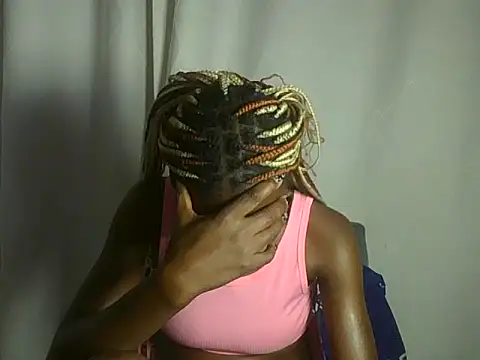 SleekCandy petites online show from June 28, 11:49 am