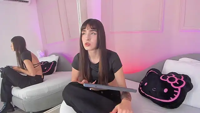annie blair  online show from July 18, 7:39 pm
