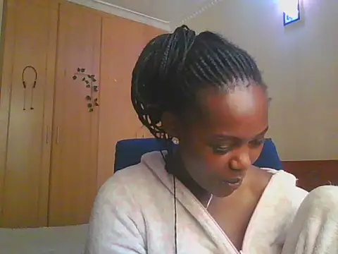 Snapshot of lunahit chatting on June 23, 5:49 am lunahit online show from June 23, 5:49 am