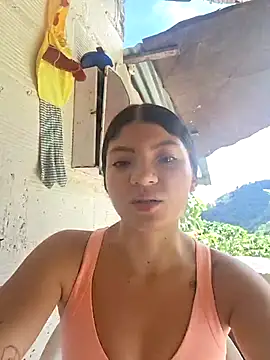 Snapshot of Bella_Jane_hot chatting on June 14, 3:14 pm Bella Jane hot online show from June 14, 3:14 pm