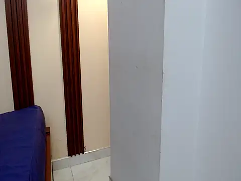 skinnykattylush19 online show from June 18, 5:41 am