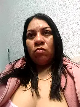 Snapshot of MiaPeach_ chatting on June 11, 5:33 pm MiaPeach online show from June 11, 5:33 pm