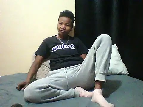 Snapshot of Bambybeauty2 chatting on June 15, 5:09 am Bambybeauty2 online show from June 15, 5:09 am