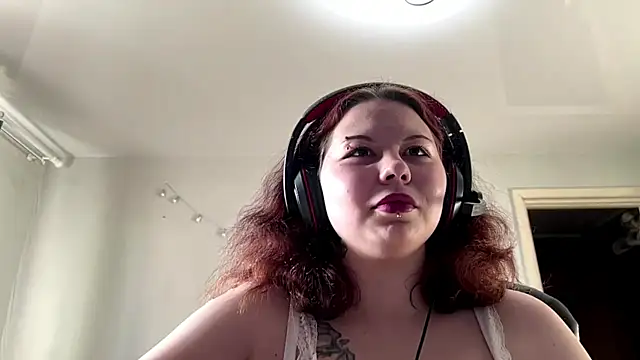 Redhair girl online show from May 25, 3:07 pm