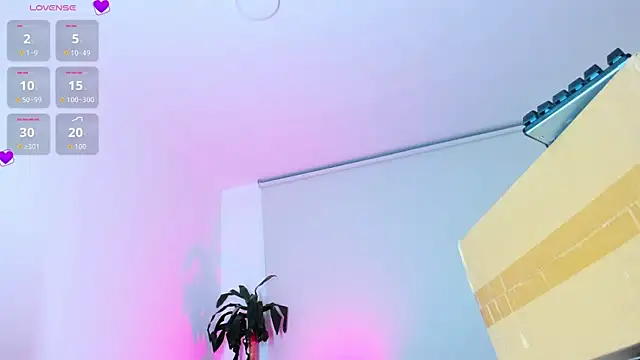 Sassysinqueen online show from July 20, 11:40 pm