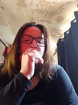 Karengenesisx online show from June 8, 3:12 pm